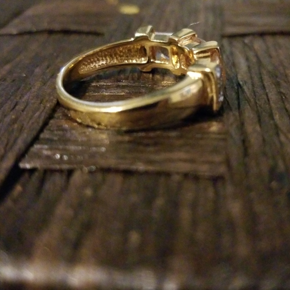 Ring - Picture 5 of 8